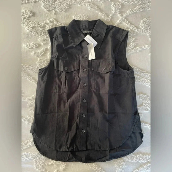 Banana Republic Double-Pocket Shirt - Picture 2 of 9